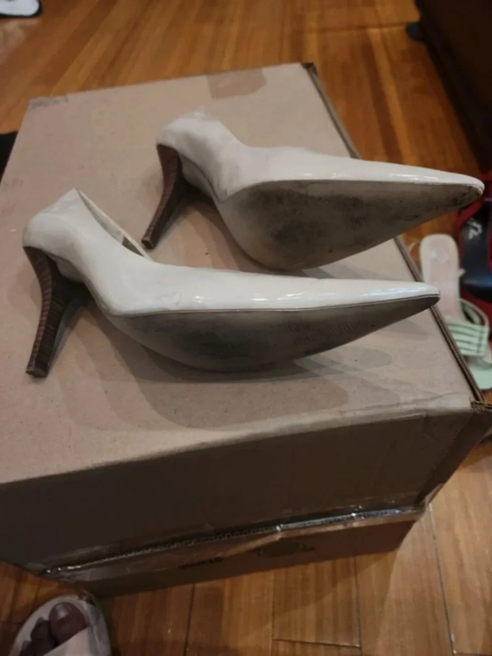 High heeled, handle your Business